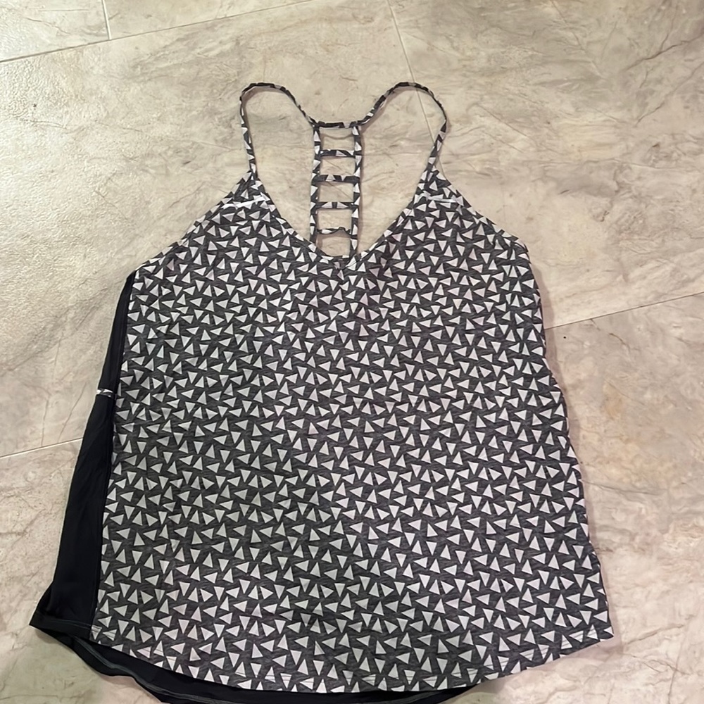 Lululemon Design Tank with Strappy Back Size Medium